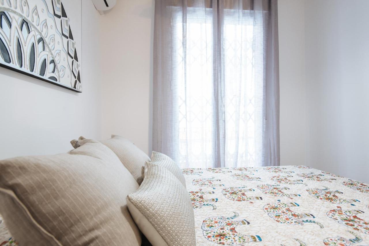El Apartamento Del Reloj De Sol 塞维利亚 外观 照片